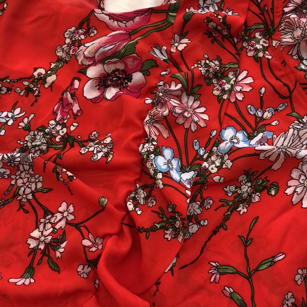 Floral top - Picture 2 of 3